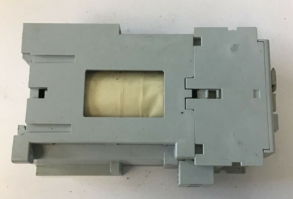 ALLEN BRADLEY 100-C23Z*200 CONTACTOR SER.C 690V 32A 100-C23DJ200***LOTOF2***