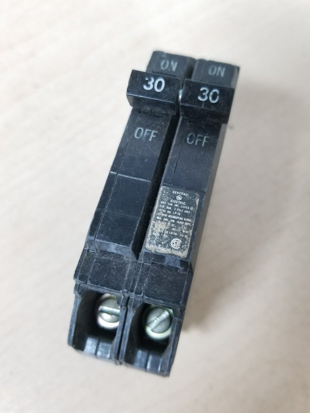 GE THQP230 GENERAL ELECTRIC 30 AMP 2 POLE TANDEM CIRCUIT BREAKER