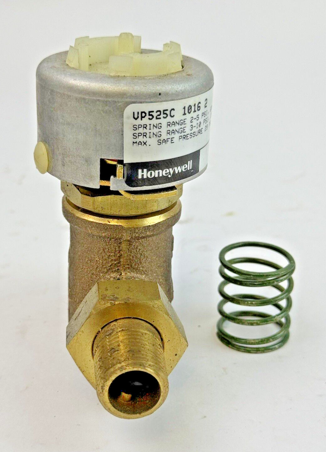 HONEYWELL - VP525C1016 2 - 1/2" NPT MALE UNION TWO-WAY UNITARY VALVE (2 Cv)