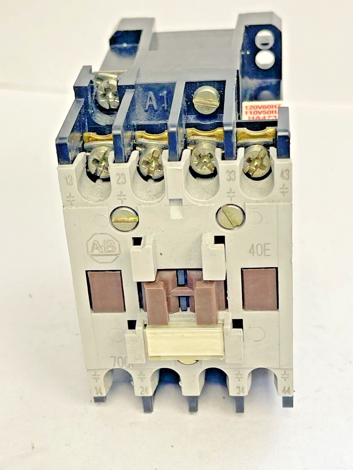 ALLEN BRADLEY - 700-F400A1 SER. B - CONTROL RELAY 120V / 60HZ COIL