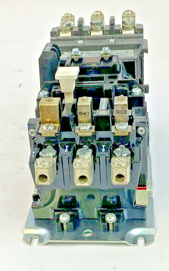 ALLEN-BRADLEY 500F-COD930 STARTER SER. C SIZE 2 W/ 595-A SER.C- HEATERS VARY