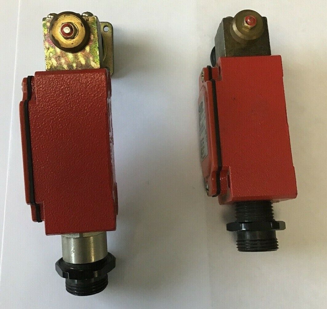 Banner SI-LM40KVE Interlock Body 49479 10A/Ui 400VAC ***(LOTOF2)***