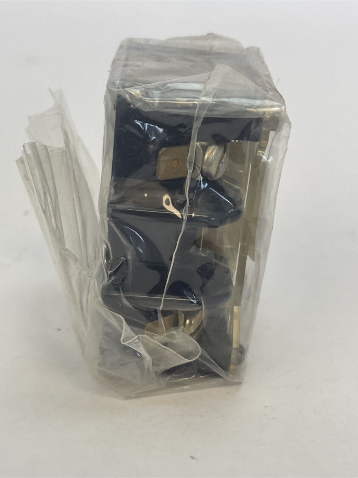 FURNAS 46ZBE20 CONTACT BLOCK 600VAC 10AMP PILOT DUTY 2N.O.