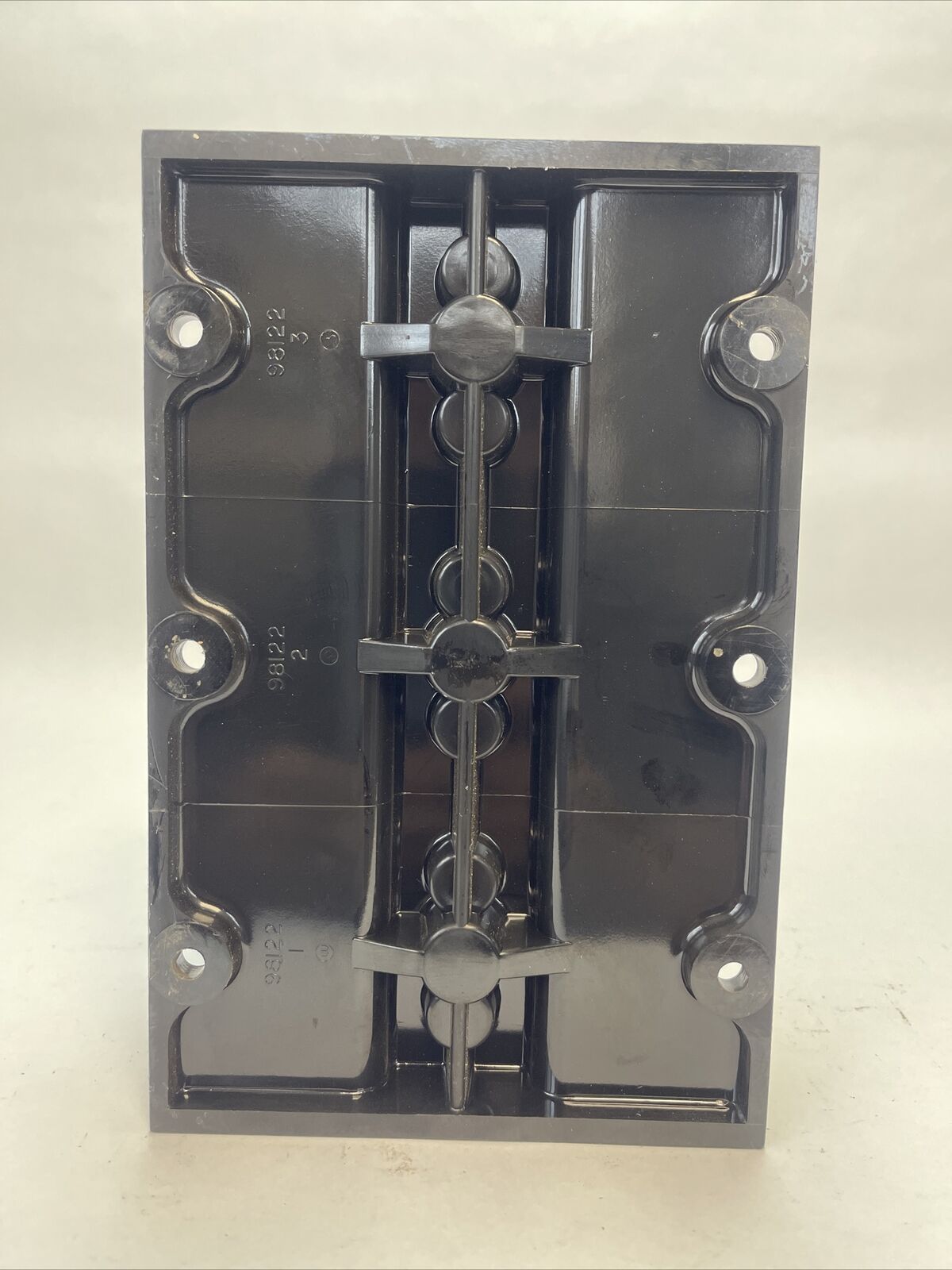 ALLEN BRADLEY 1492-PD3C287 POWER DISTRIBUTION BLOCK SER B 600V 760A