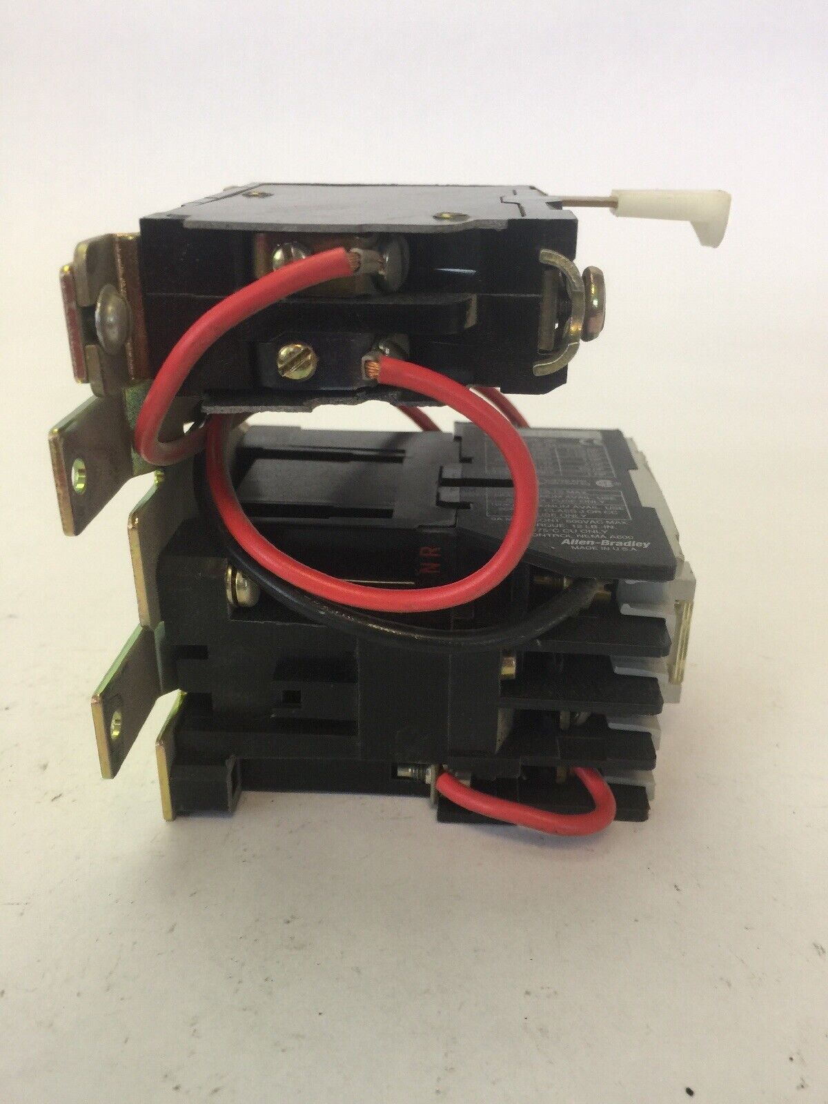 ALLEN BRADLEY 509-TOXD STARTER SER B 600VAC 9A 2HP COIL 120V 60HZ 110V 50HZ