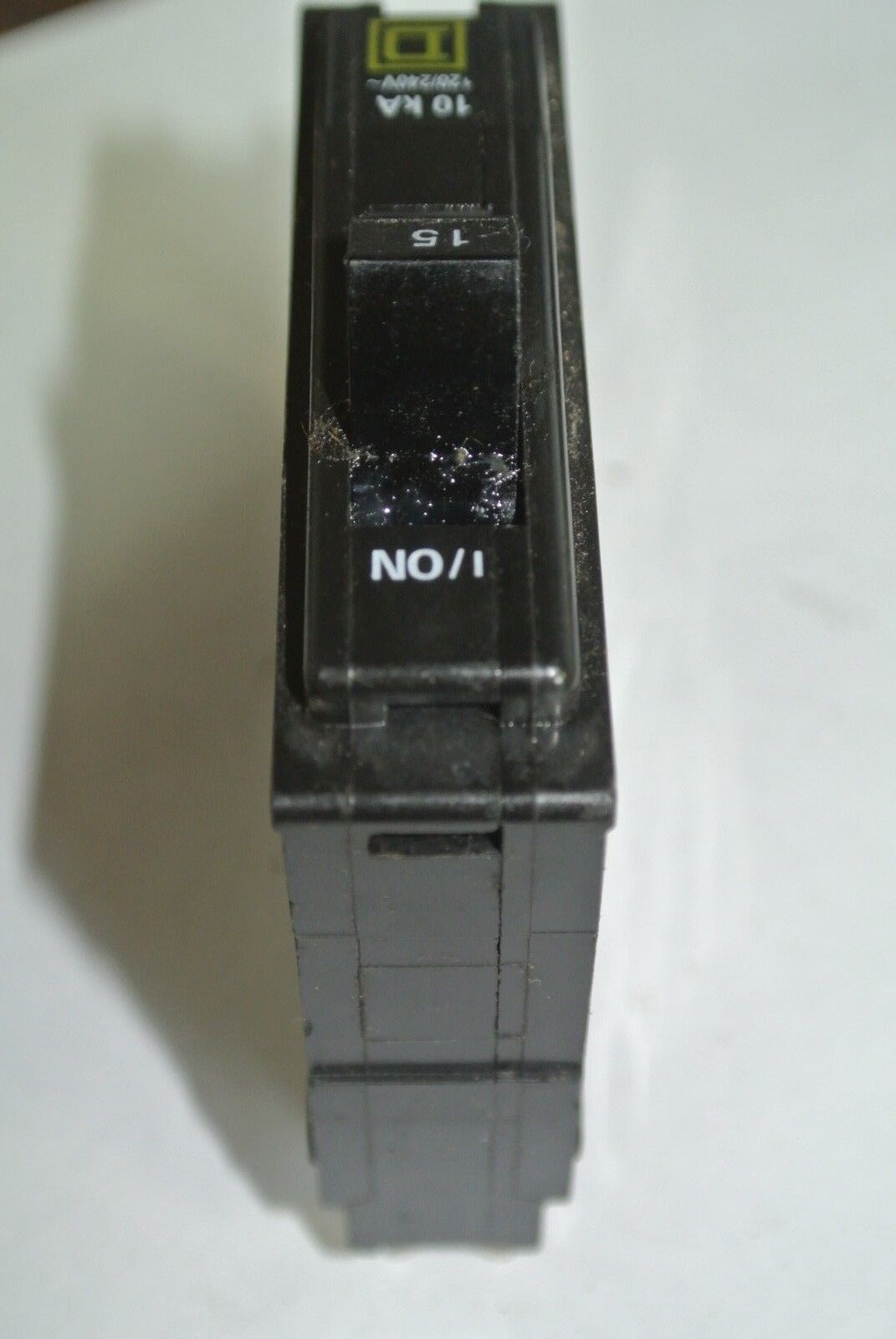 SQUARE D CIRCUIT BREAKER 15A, SINGLE-POLE