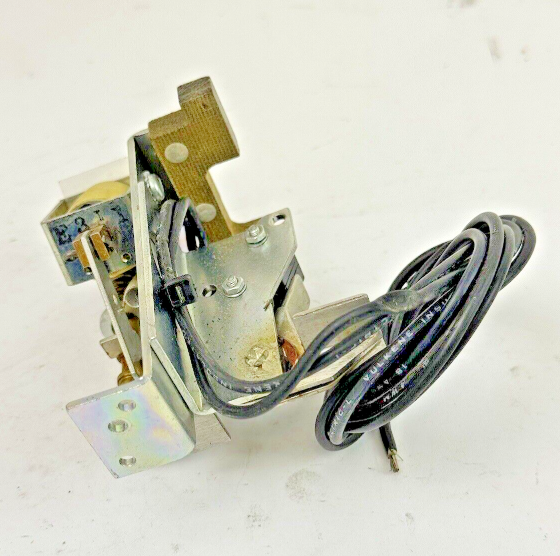 GENERAL ELECTRIC / GE - 24 VDC SHUNT TRIP - TKMBF