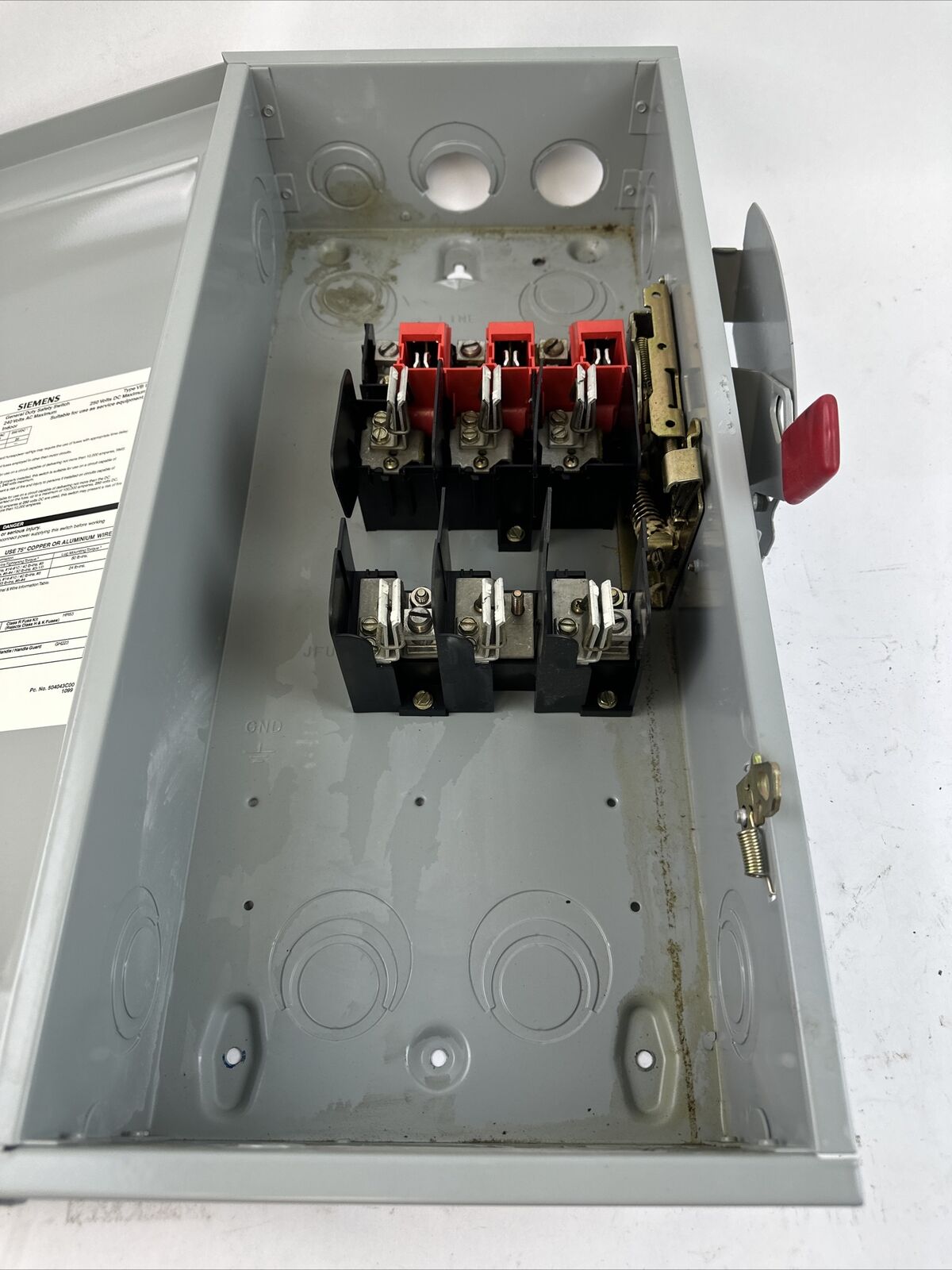 SIEMENS GF323N TYPE VB II 100A 240VAC 3PH 30HP 240VDC 20HP NEMA TYPE 1 FUSIBLE