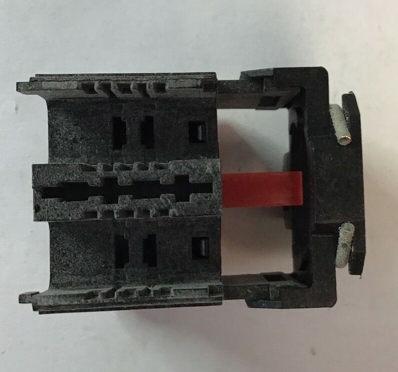 SQUARE D 9001 DA 01 CONTACT BLOCK ***LOTOF3***