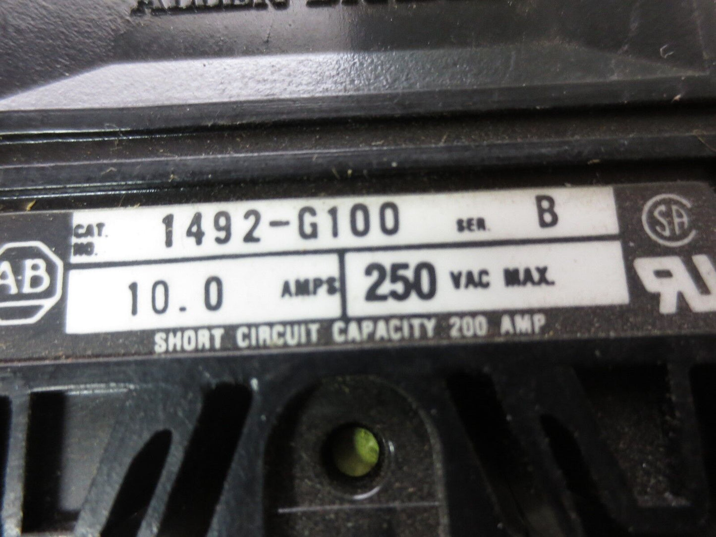 ALLEN-BRADLEY 1492-G100 Ser. B CIRCUIT BREAKER 10A, 250VAC MAX
