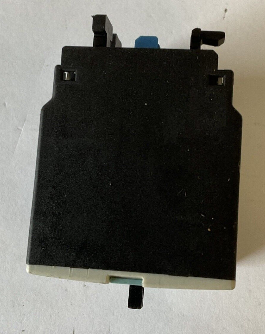 SIEMENS 3RH1921-1HA22 CONTACT BLOCK 10A 240V****LOTOF2****