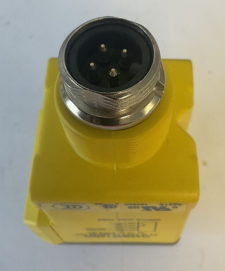 BANNER Q45BW13DQ PHOTOELECTRIC SENSOR 24-250VAC 50/60hz 12-250VDC