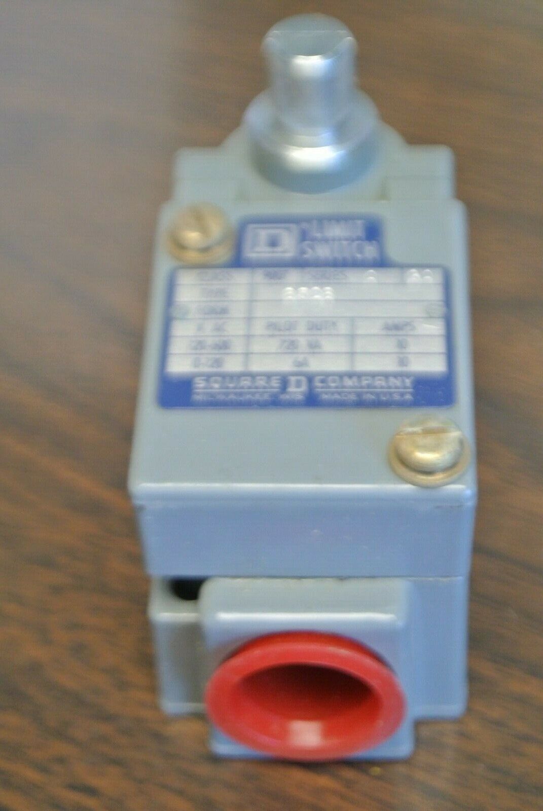 SQUARE D 9007 B52B, Ser. A HEAVY DUTY LIMIT SWITCH / NEW SURPLUS