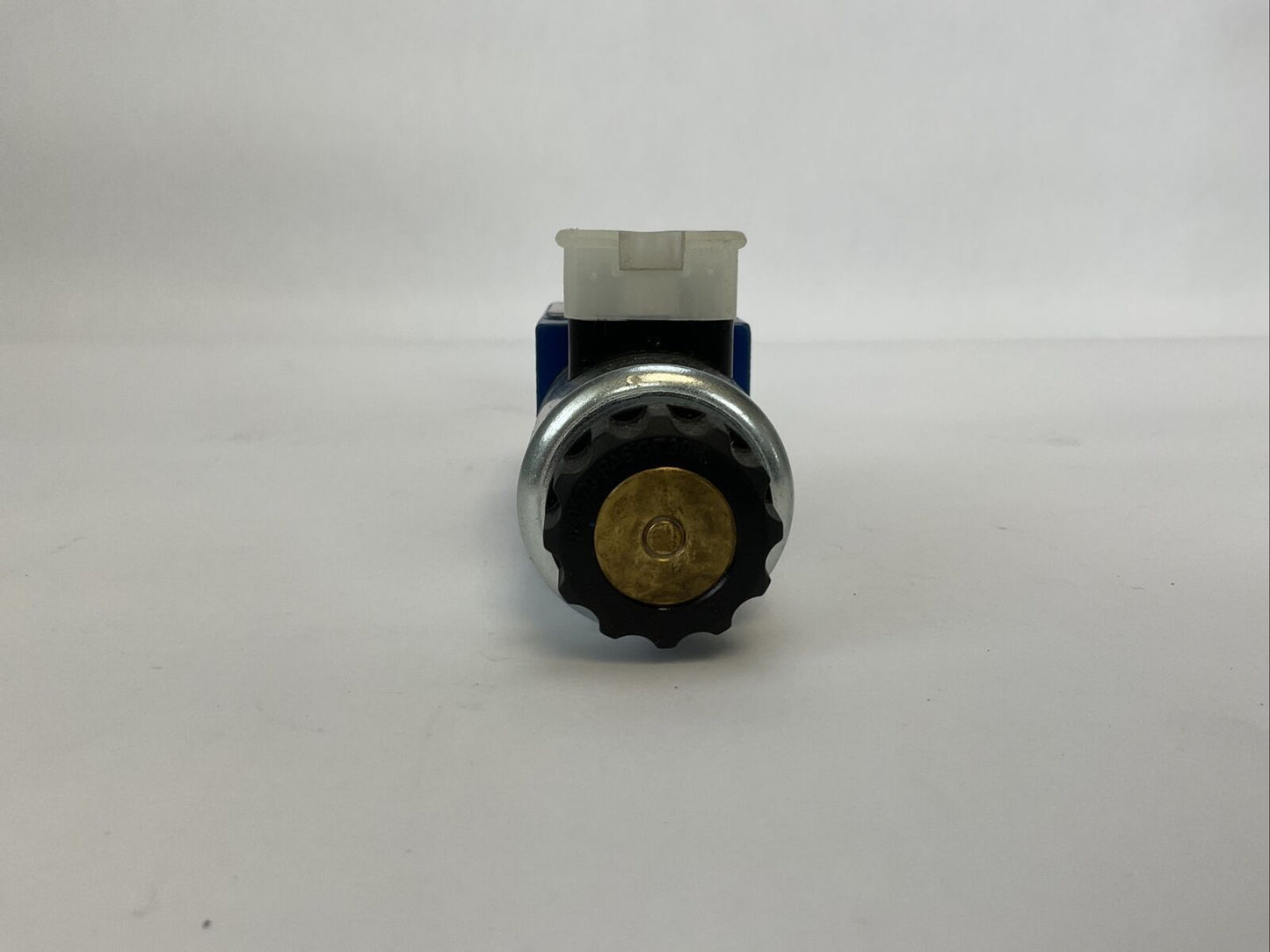REXROTH R900910413 SOLENOID VALVE R900174537 24VDC