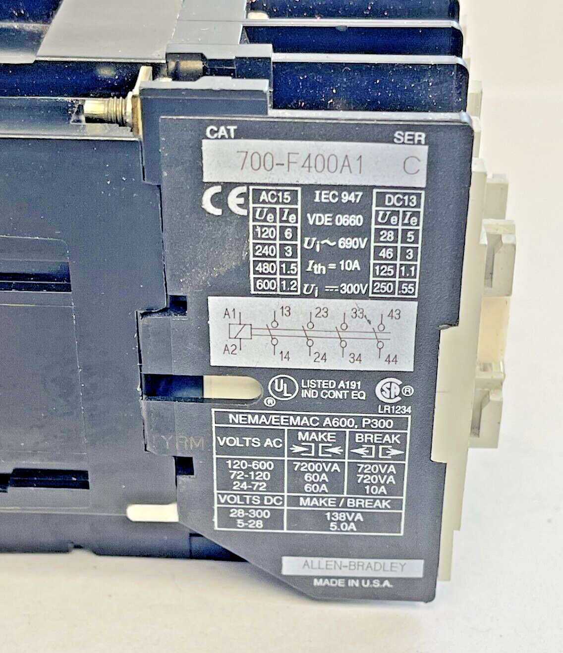 ALLEN BRADLEY - 700-F400A1 SER. C - CONTROL RELAY 120V / 60HZ COIL