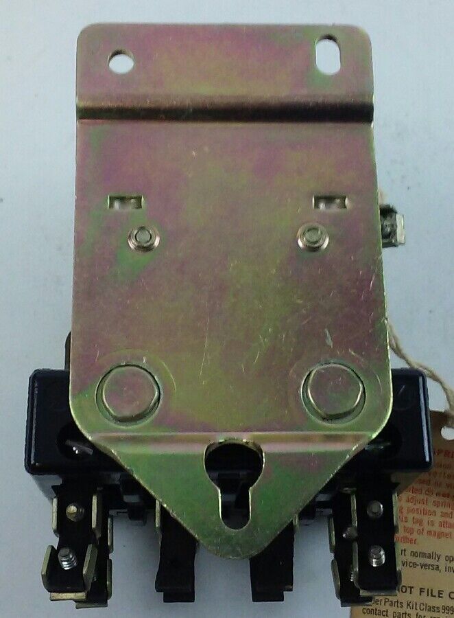 Square D, AC Magnetic Relay, Class 8501 Type AO-40 Series B, 440 volts, 10 Amp