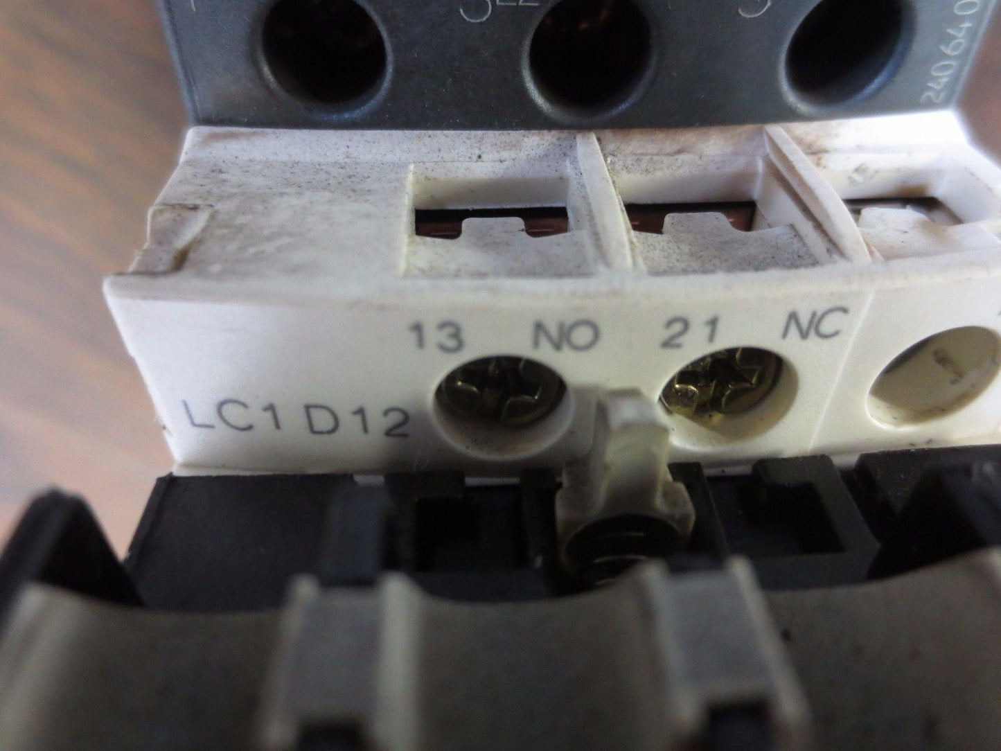 TELEMECANIQUE LC1-D12 CONTACTOR + LA1-DN04 CONTACT BLOCK