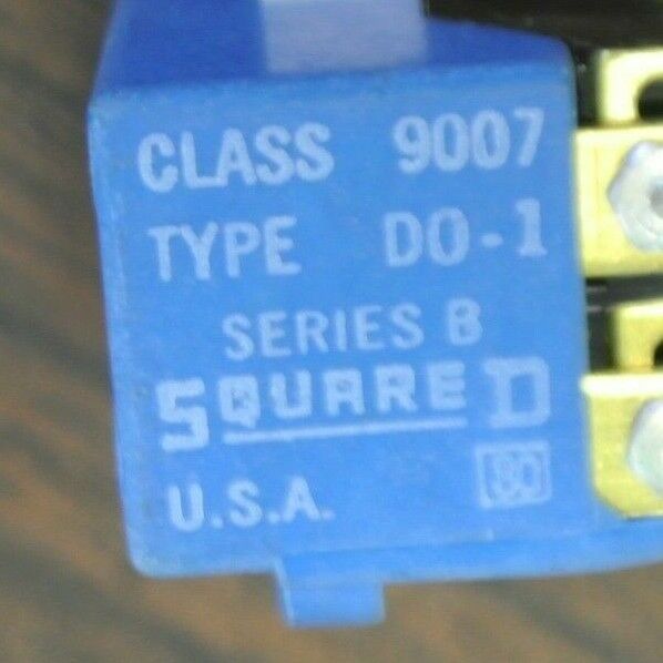 SQUARE D 9007 DO-1 Ser. B / SNAP SWITCH SINGLE POLE, DOUBLE THROW / NEW SURPLUS