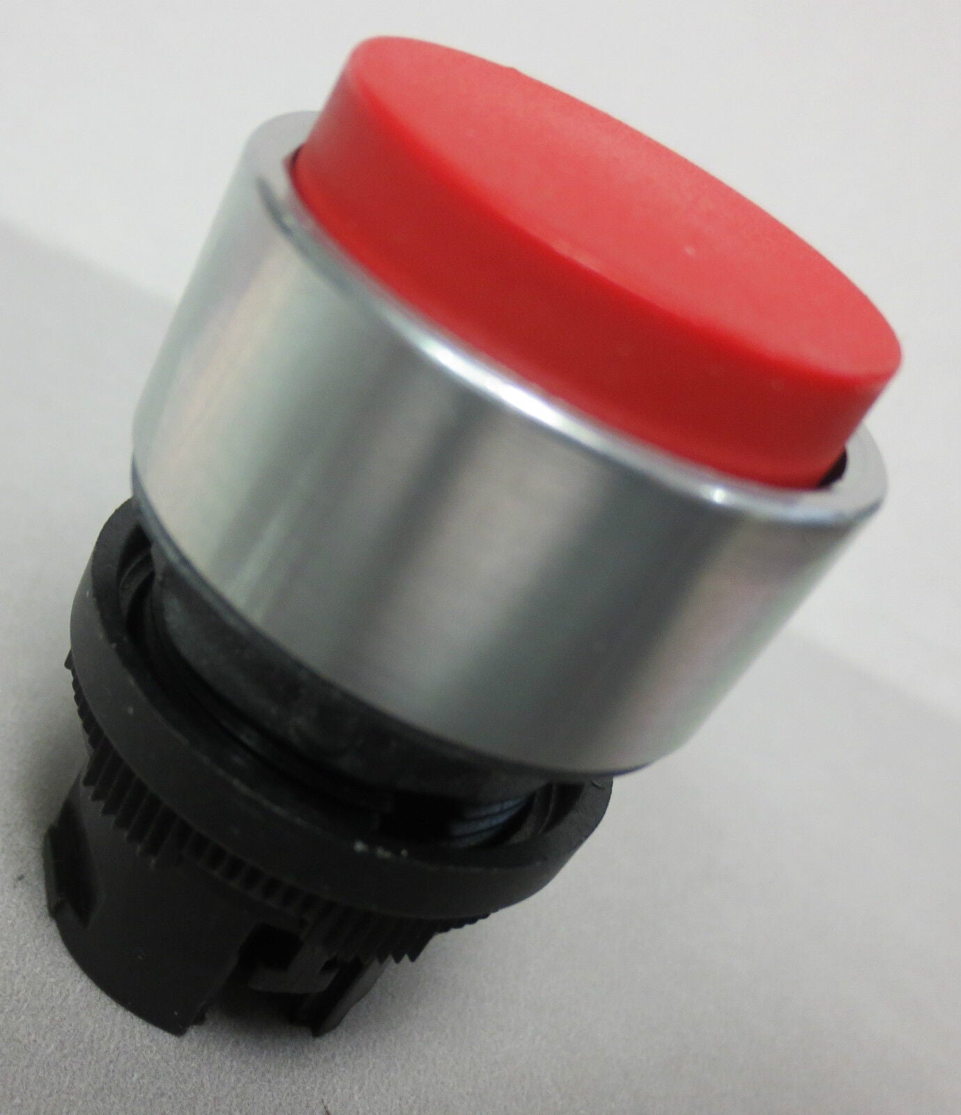 SCA SCHUCKER 0003.611402 PUSH BUTTON, RED, METAL - NEW SURPLUS