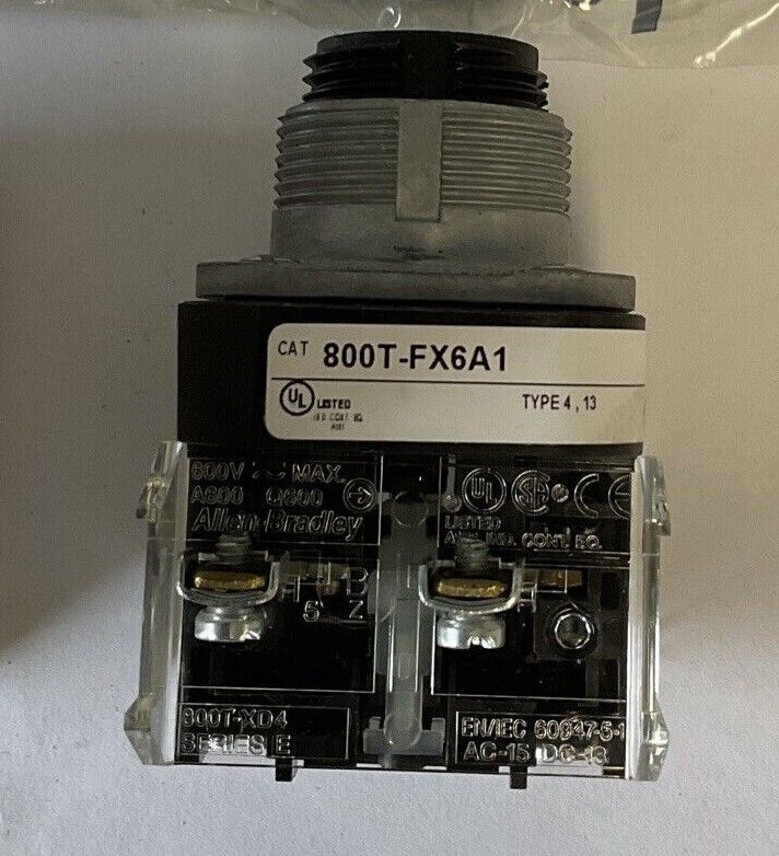 ALLEN BRADLEY 800T-FX6A1 PUSH BUTTON 2 POS. PUSH-PULL SER.T MISSING RED CAP