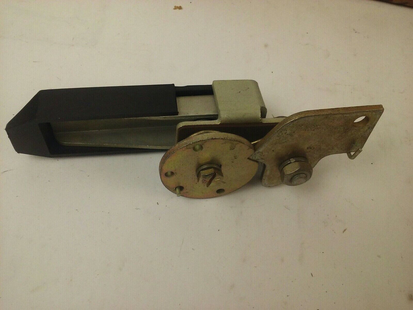 WESTINGHOUSE DH1R DOOR HANDLE FOR TYPE SM MECH. INTERLOCK RODS R.H.