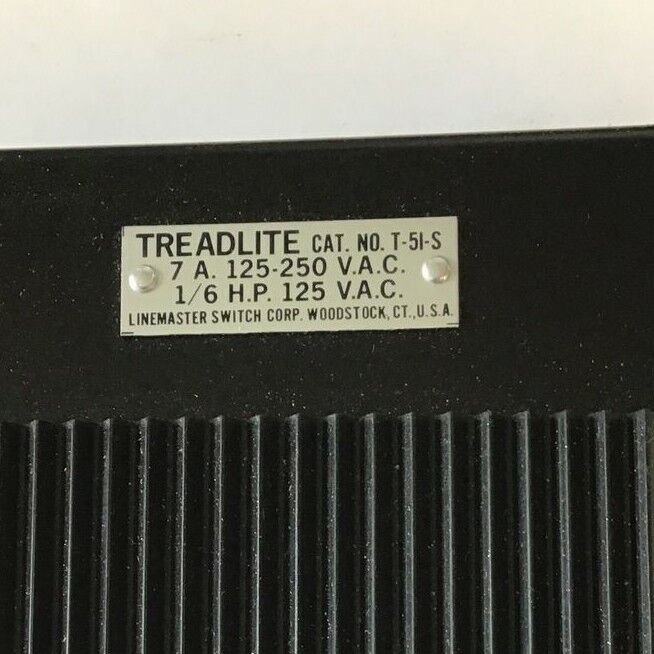 LINEMASTER TREADLITE T-51-S FOOTSWITCH 7A 125-250VAC 1/6H.P.