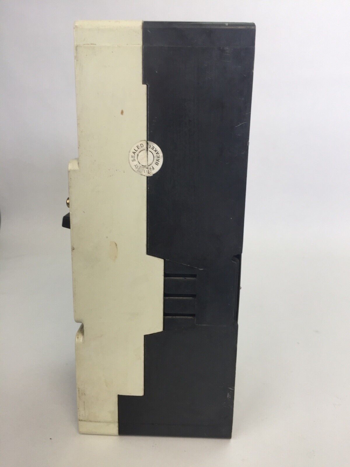 WESTINGHOUSE JDB2200 CIRCUIT BREAKER SER C 600VAC 250VDC 200A 2P JT2200T TRIP