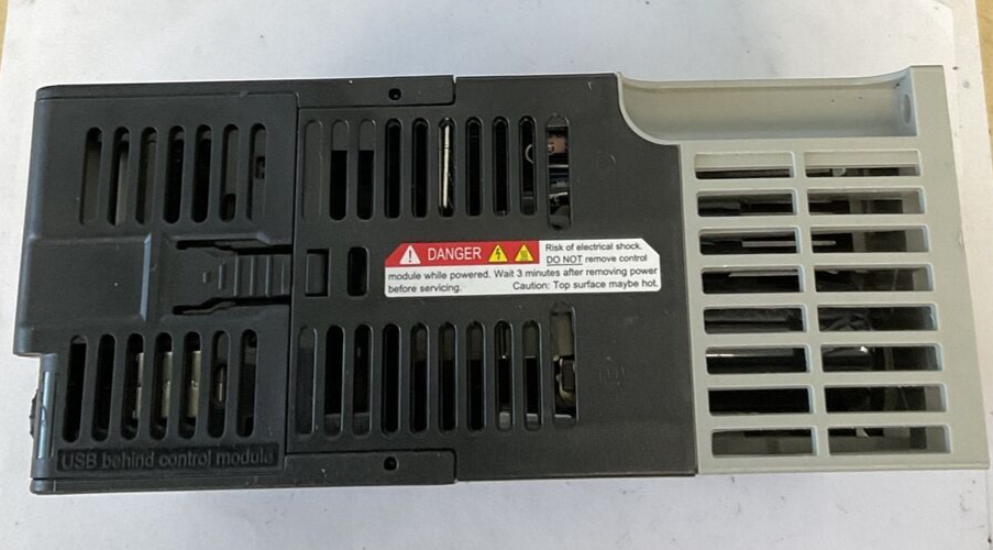 ALLEN BRADLEY 25B-D2P3N104 POWERFLEX SER.A FRN6.001 3PH 480V 63HZ 1.0HP