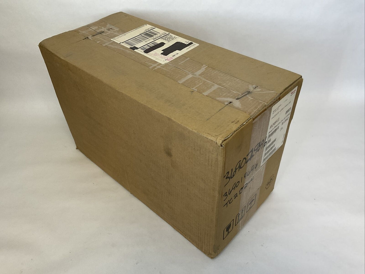 REXROTH MHD093B-058-PG0-AA 3PH SYNCHRONOUS PM-MOTOR 600VAC KM 0.87 Nm/A