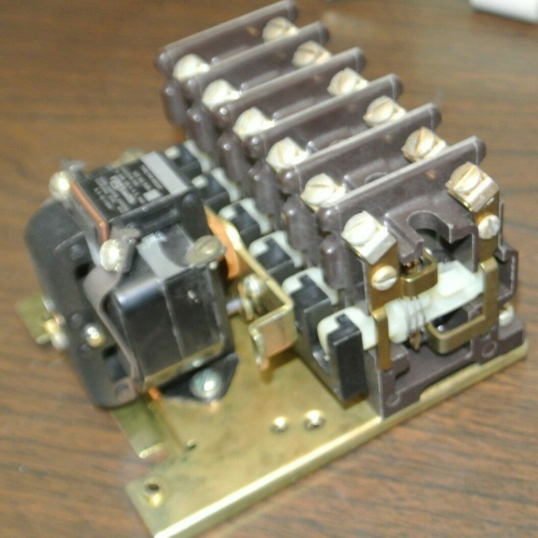 CLARK 5U6-76 / RELAY BUL. 7305 TYPE PM / 6 CONTACTS 110-120V COIL / NEW SURPLUS