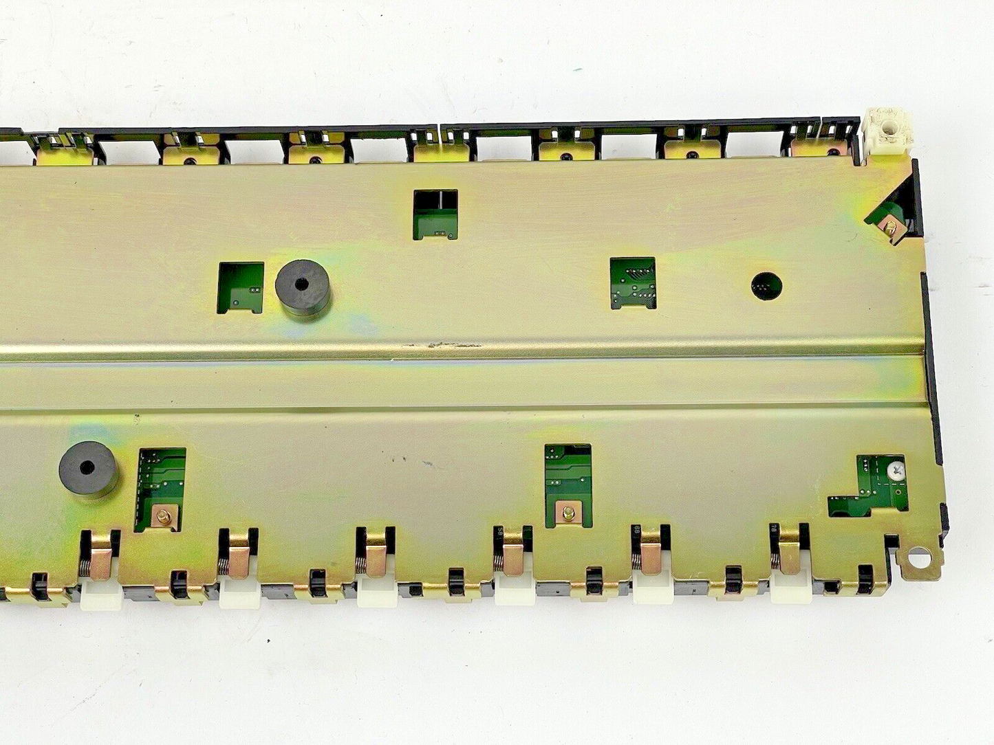 OMRON - CS1W-BC083 - CPU BACKPLANE WITH C200H I/O BUS 8 I/O SLOTS - BASE UNIT