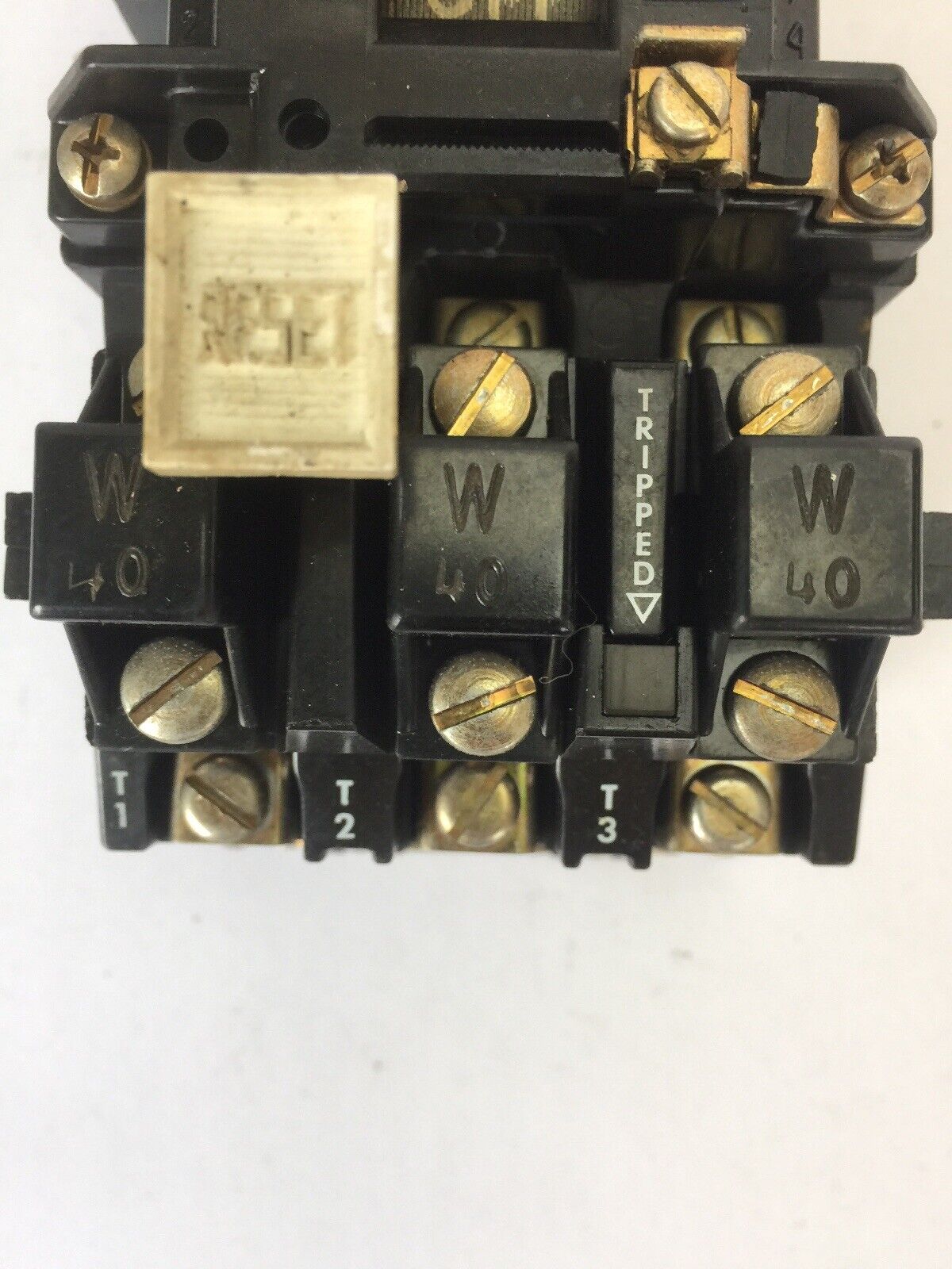 ALLEN BRADLEY 509-B0D SIZE 1 STARTER 600VAC 27AMP 10HP W40 HEATERS 120V COIL