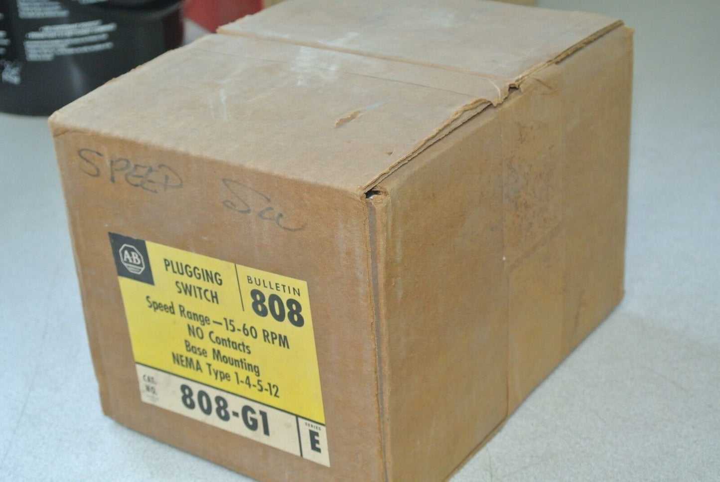 ALLEN-BRADLEY 808-G1 PLUGGING SWITCH - 15-60 RPM - N.O. CONTACTS - NEW SURPLUS