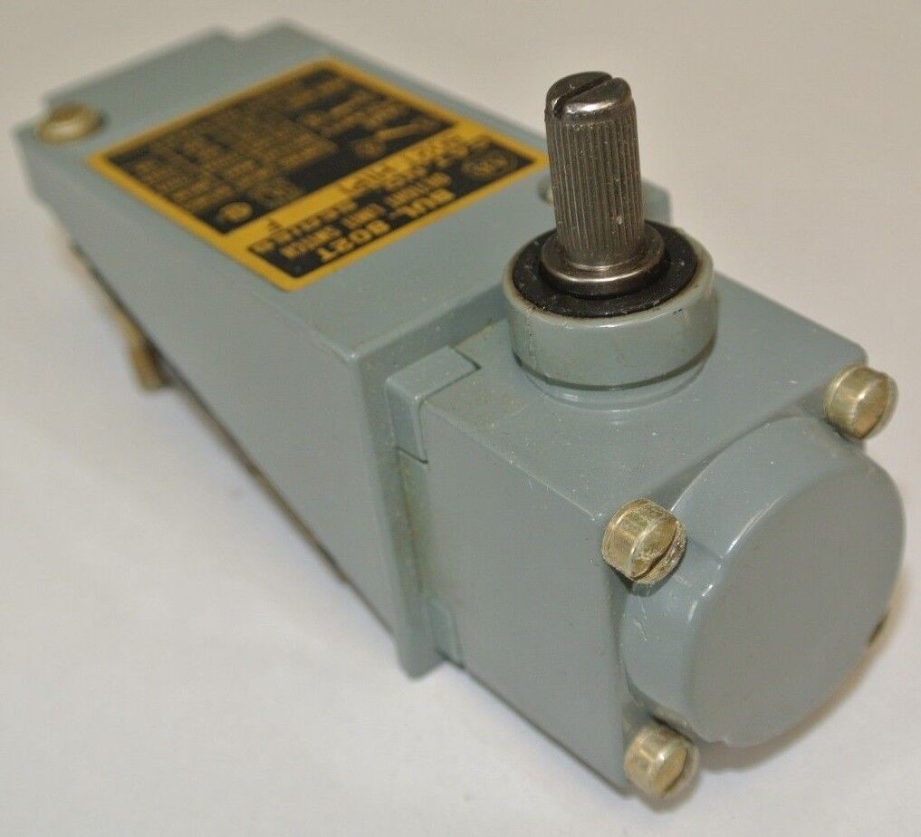 ALLEN-BRADLEY 802T-H1P1 PLUG-IN OILTIGHT LIMIT SWITCH / LEVER TYPE / NEW SURPLUS