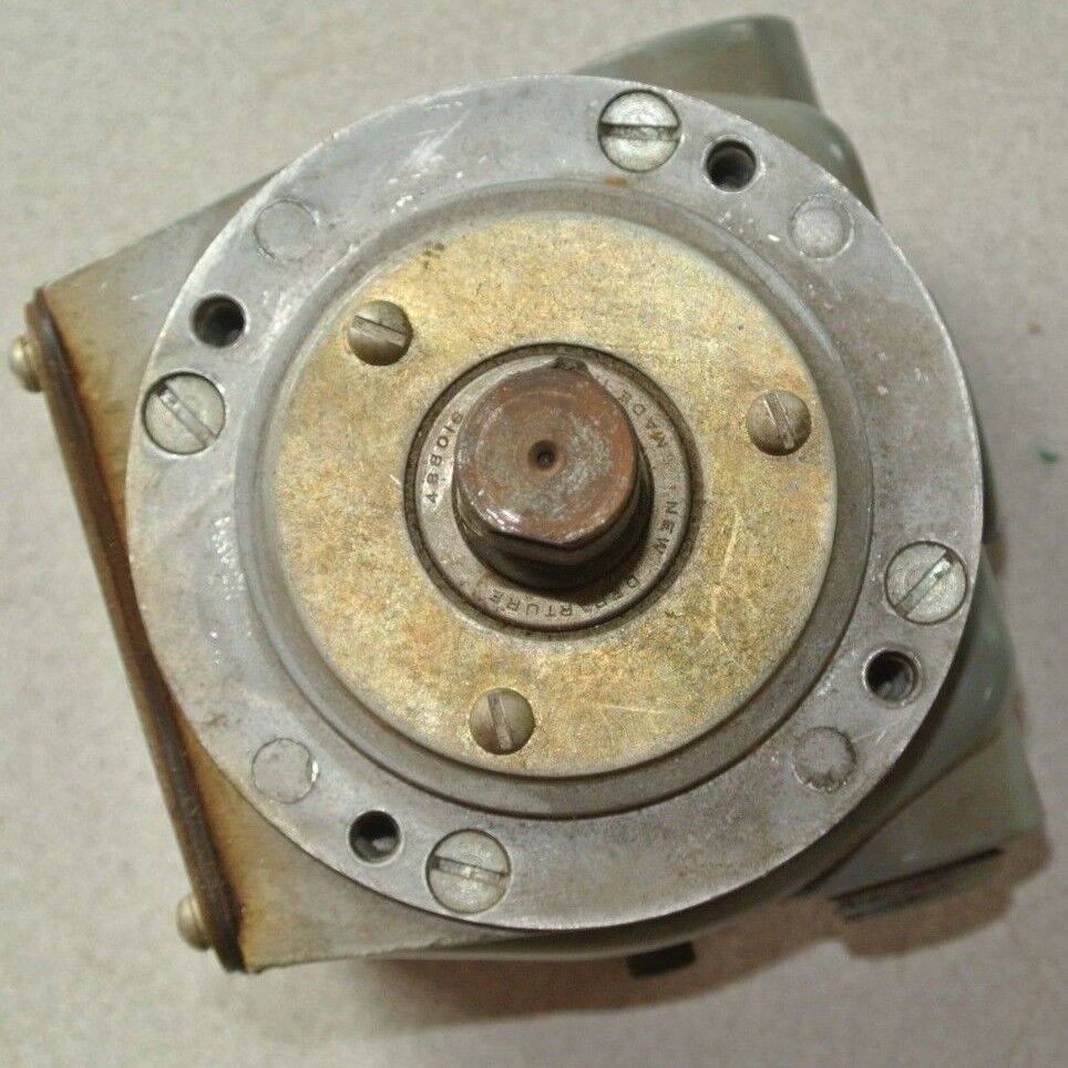 ALLEN-BRADLEY 808C2 ZERO SPEED PLUGGING SWITCH 50-200RPM - NEW SURPLUS