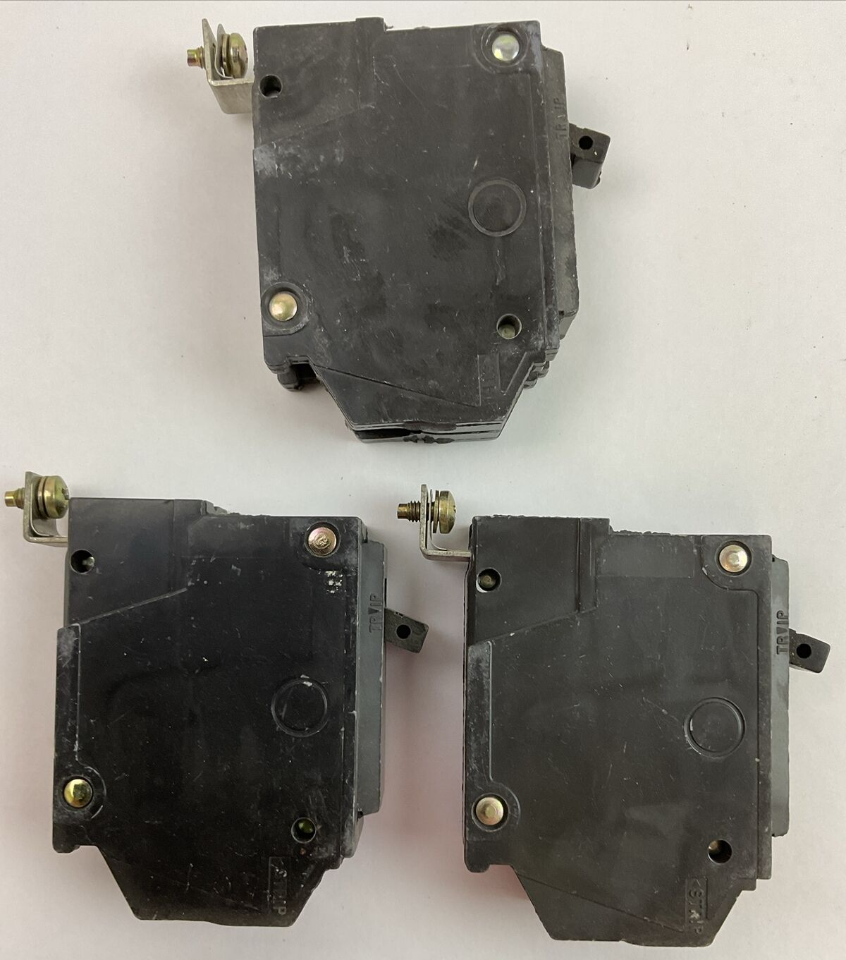 GE THHQB1120 CIRCUIT BREAKER 1POLE 20AMP 120/240VAC 22KA (LOT OF 3)