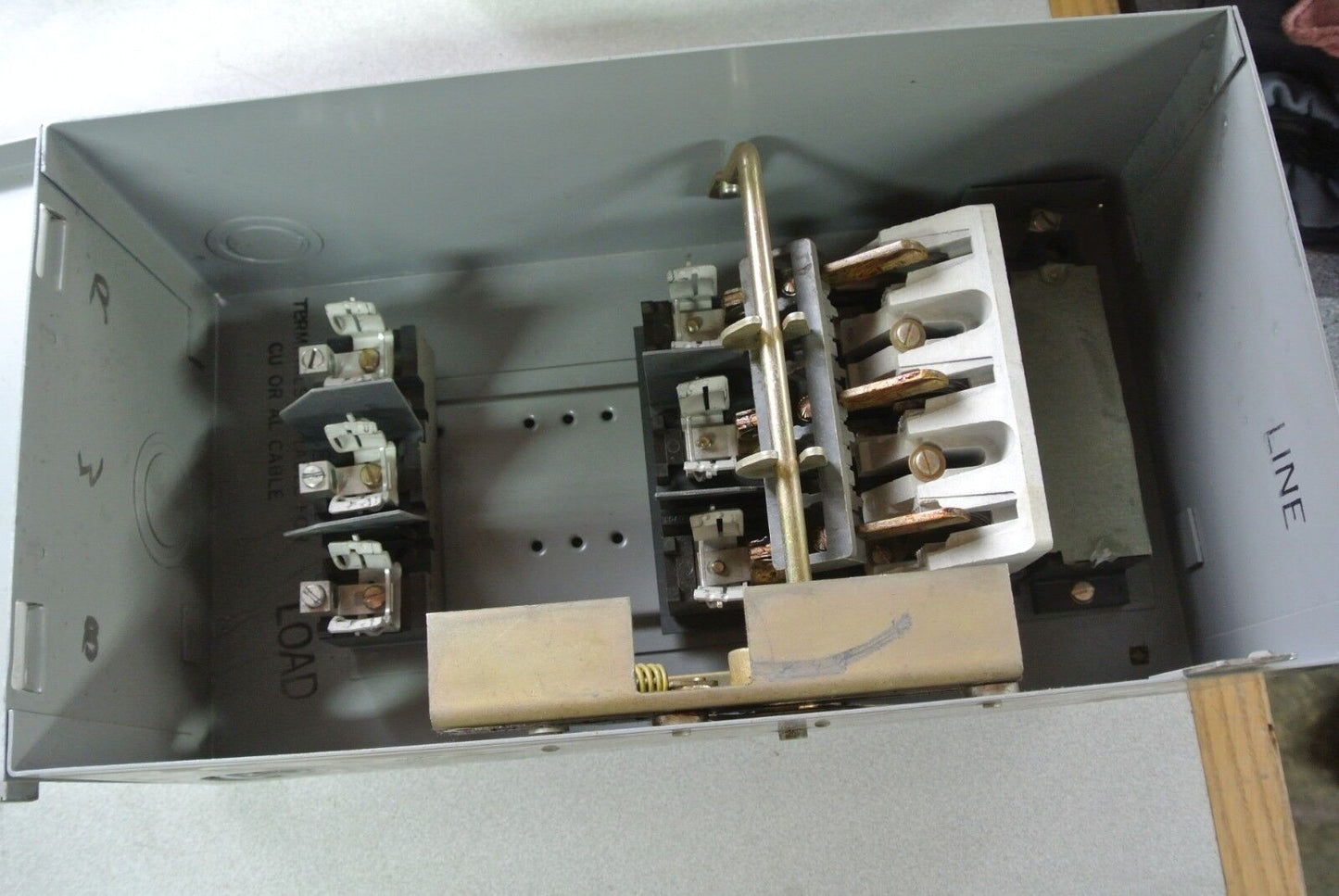 SQUARE D 100A BUSWAY PLUG-IN UNIT