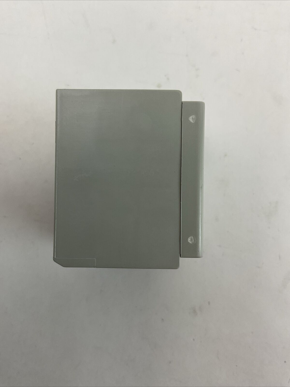 ALLEN BRADLEY 100-FA22 AUXILIARY CONTACT SER B 600VAC 10A FRONT MOUNT