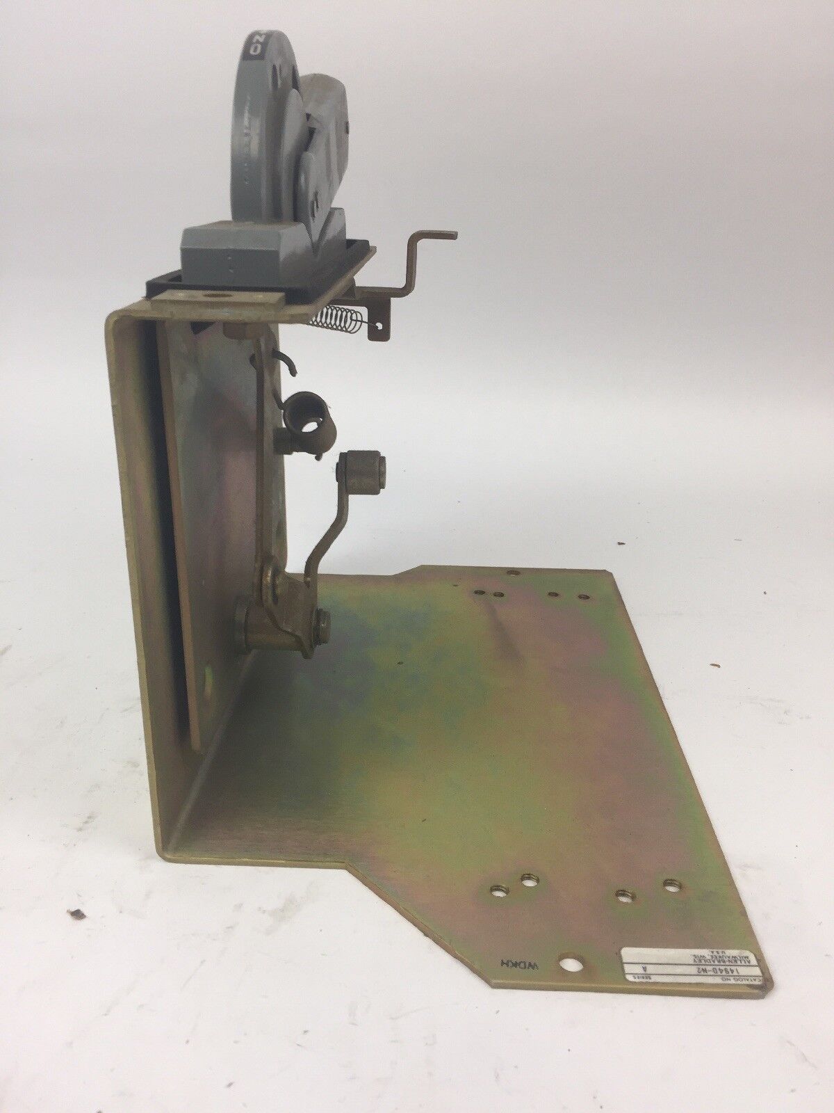 ALLEN BRADLEY 1494D-N2 OPERATOR MECHANISM SERIES A