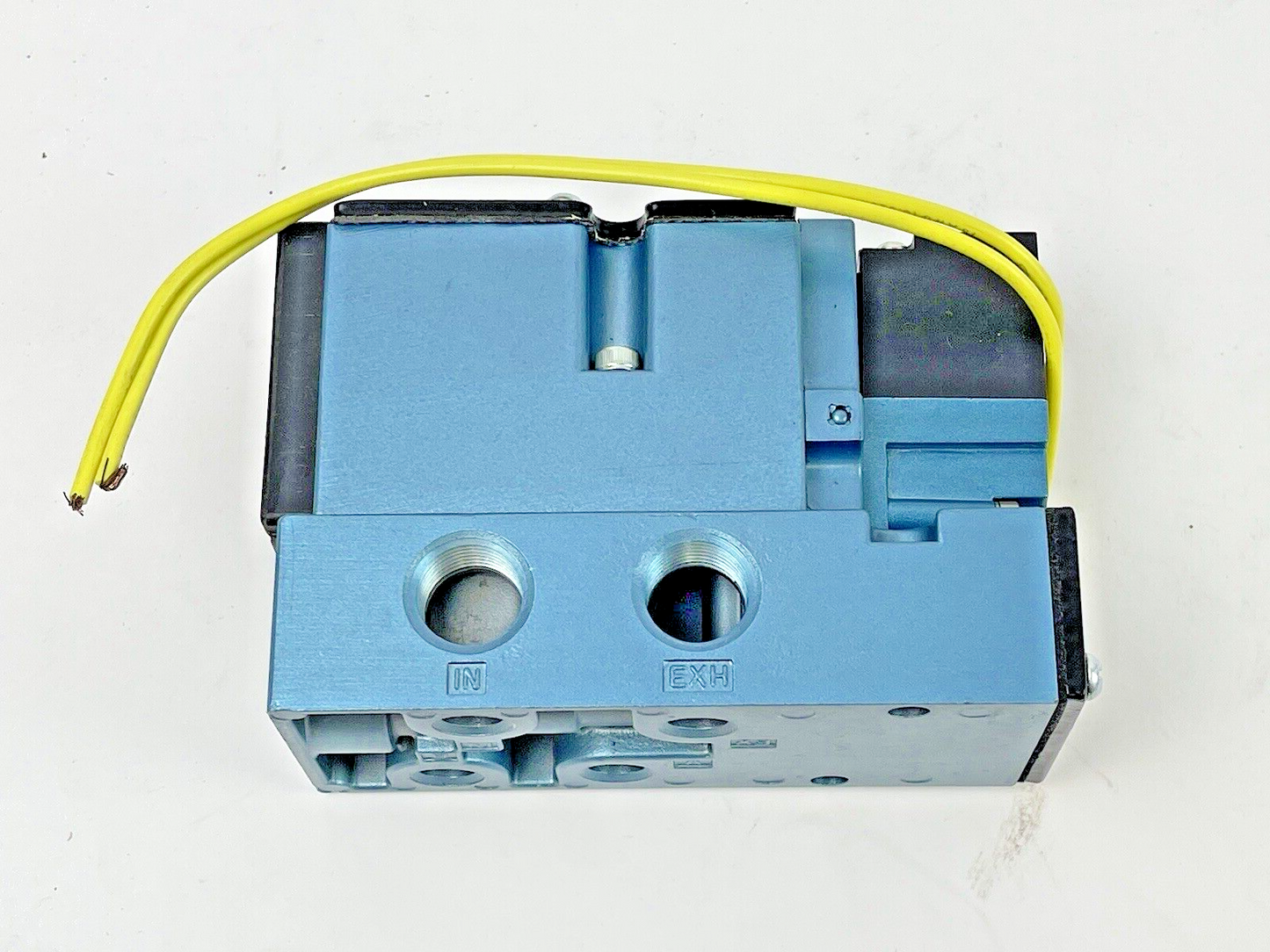 MAC - 82A-AA-CAA-TM-DFFP- 1DA - SOLENOID PILOT VALVE WITH BALANCED POPPET -24VDC
