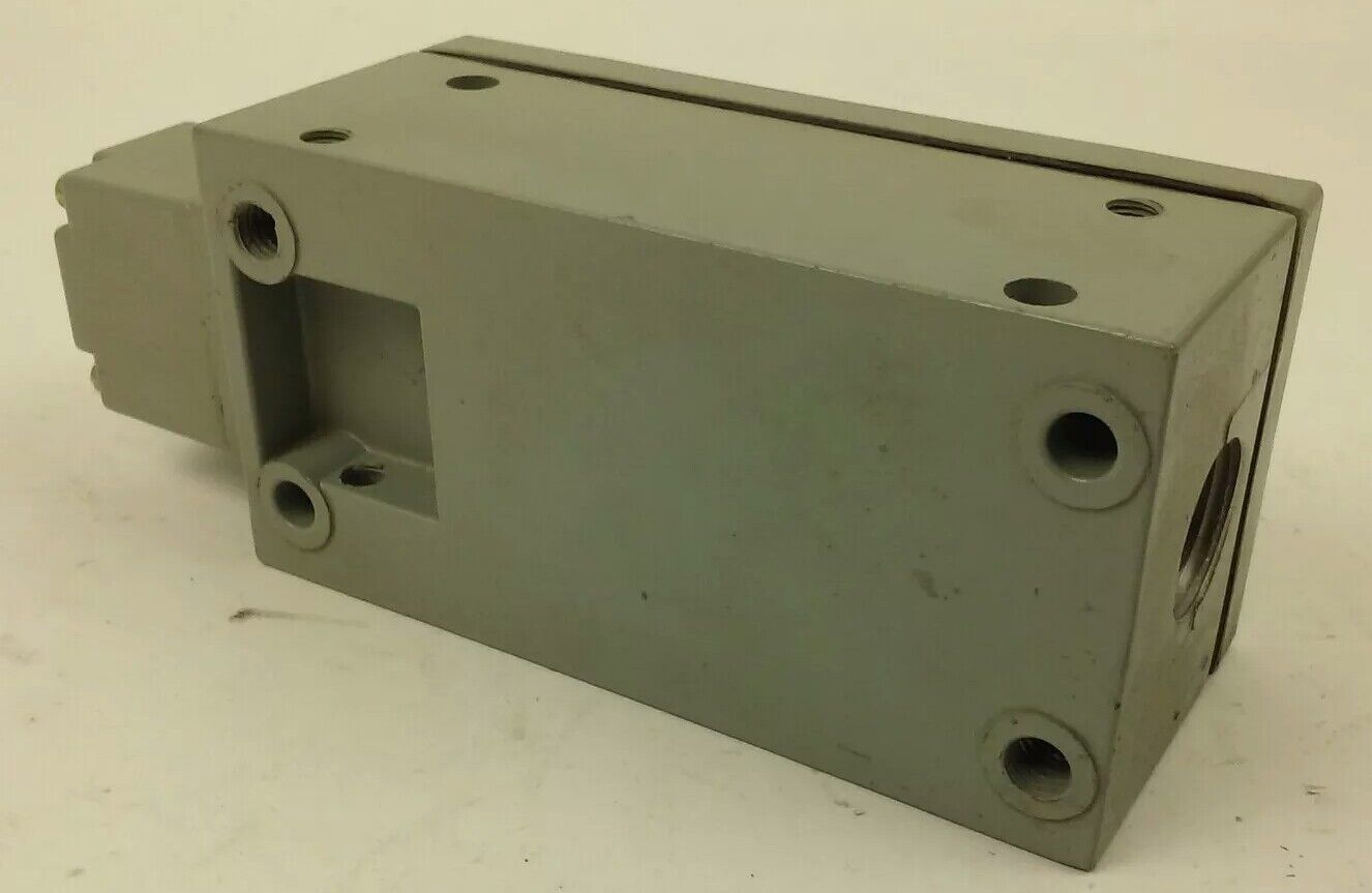GE, CR115GW51249, LIMIT SWITCH, 600V MAX, 10AMP, CR115GW, GENERAL ELECTRIC, NEW