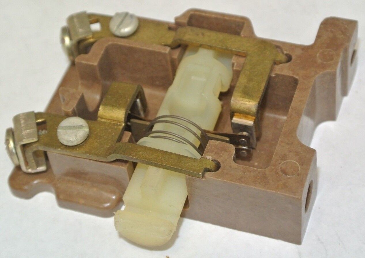 JOSLYN CLARK KPM-13 AUXILIARY CONTACT / FIXED POLE KIT, CLOSED TOP - NEW SURPLUS