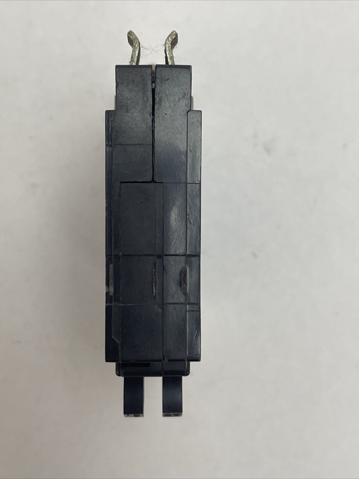 SQUARE D QOT1520 CIRCUIT BREAKER 15A 20A 120/240 VAC TWO 1 POLE UNITS CTL