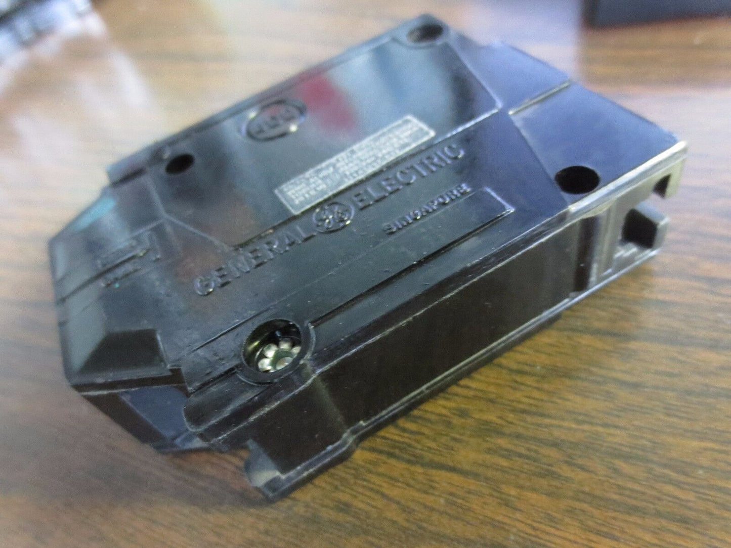 GE THQL1120 Q-LINE CIRCUIT BREAKER 20A, 120/240V, 1-POLE