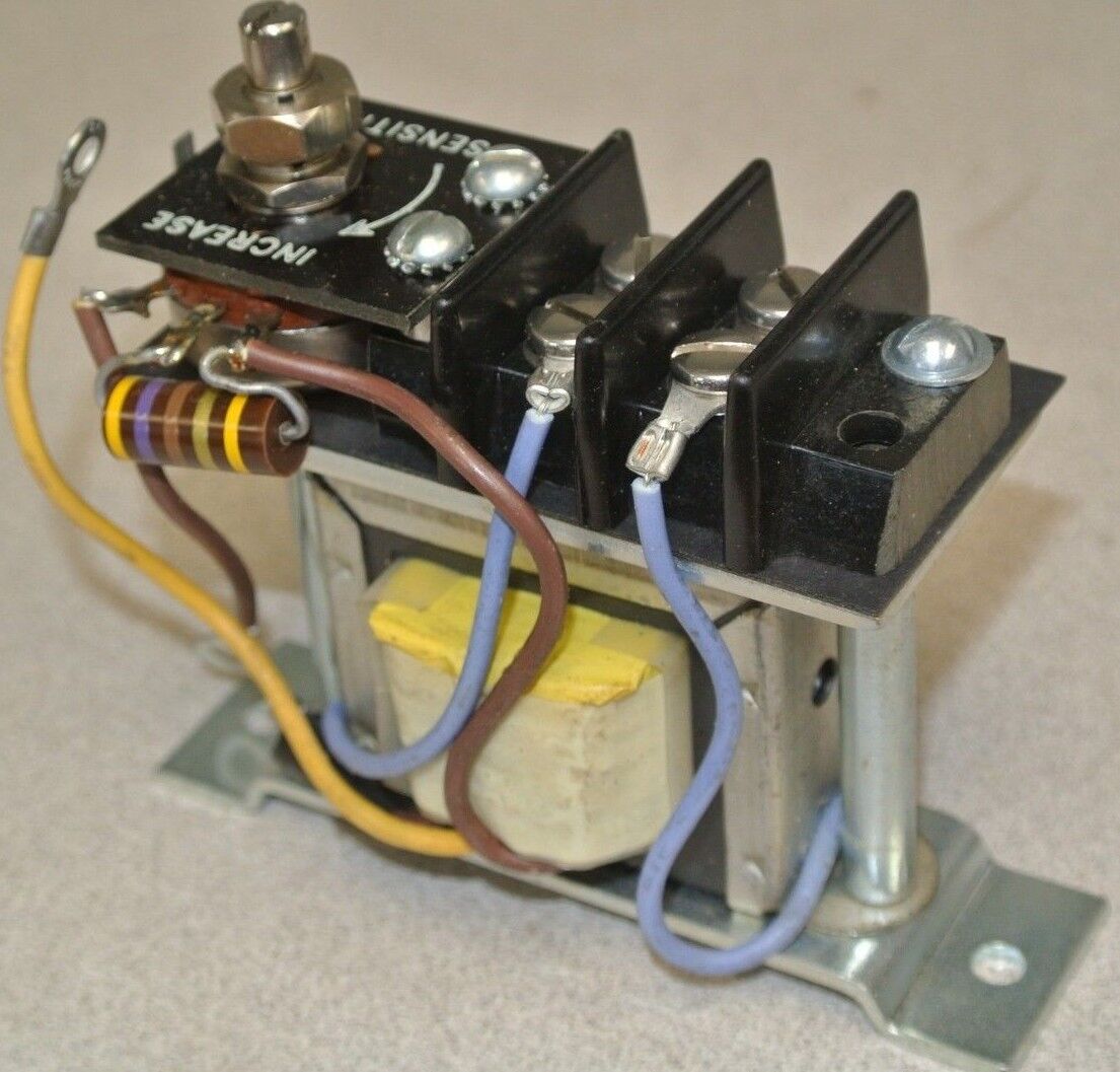 CUTLER-HAMMER D60LB2 AC LOAD RELAY / NEW SURPLUS