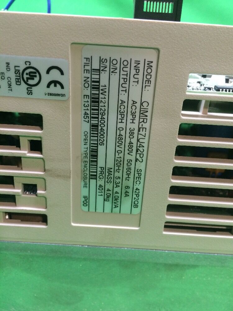 YASKAWA CIMR-E7U42P2 5.3A (This drive is missing cover and keypad )