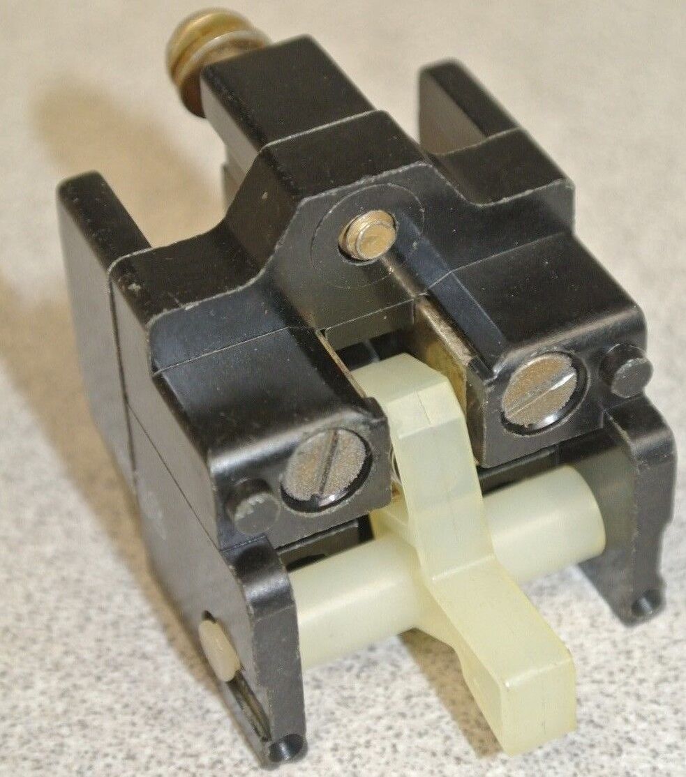 ALLEN-BRADLEY 1495-N11 / AUXILIARY CONTACT BLOCK / N.C. CONTACT / SIZE 0, 1, 2