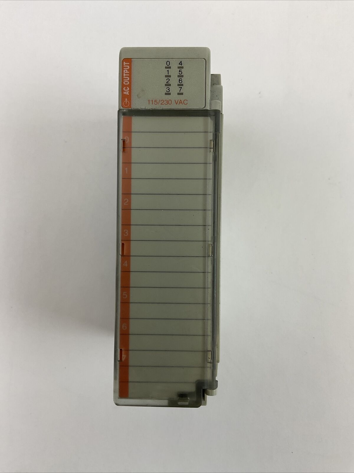 ALLEN BRADLEY 1769-OA8 SER A REV 1 F/W REV 1.1 8PT 85-264VAC OUTPUT MODULE