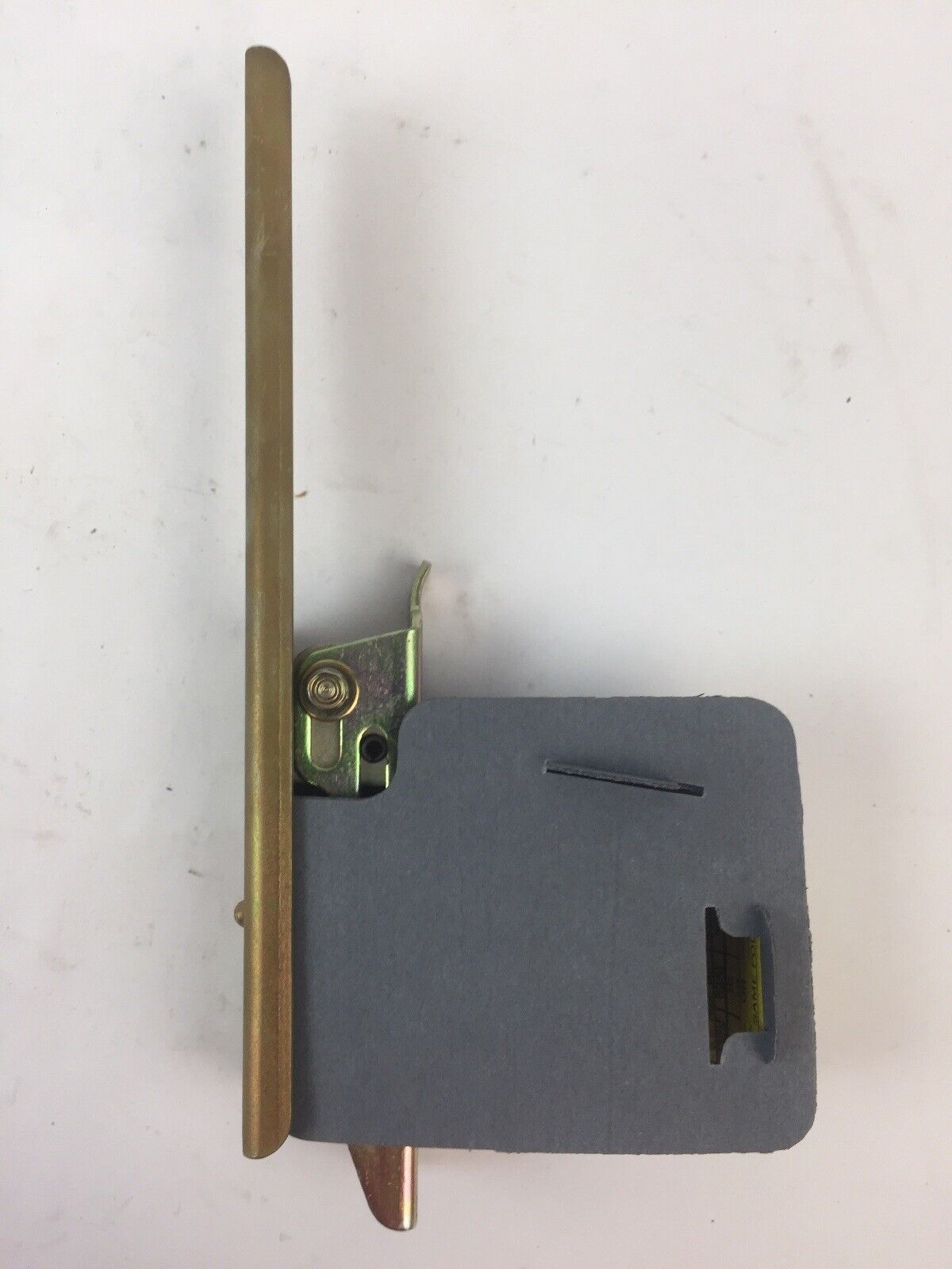 SQUARE D 9999 R-6 SINGLE POLE ELECTRICAL INTERLOCK FOR DISCONNECT SWITCH