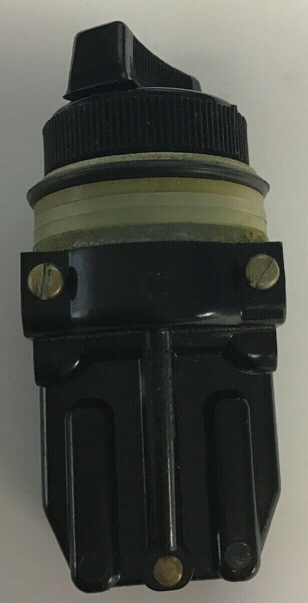 GE CR104B12102 MINIATURE OILTIGHT SELECTOR SWITCH BLACK 2POS 150V 1NO-1NC
